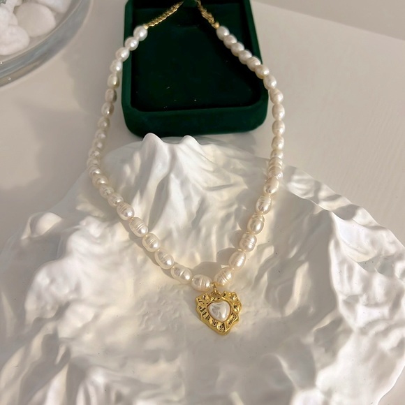 Heart Pearl Necklace - Picture 1 of 7
